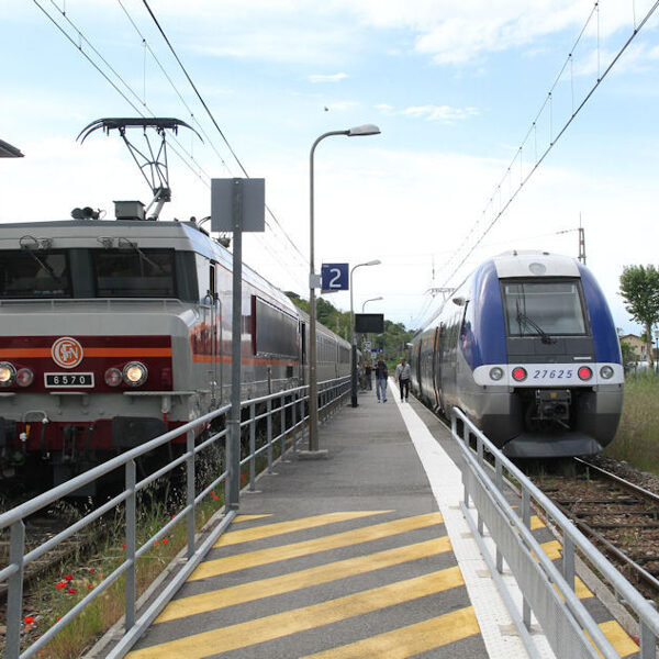 CC6570 à Saverdun 2013