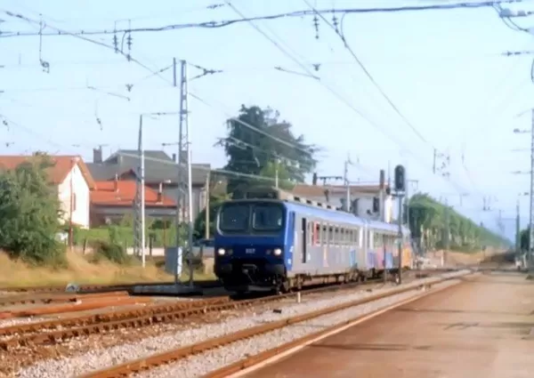 Z2 arrivant à Pamiers depuis Foix